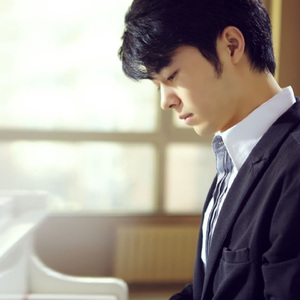 毛茸茸的大骚屄视频
